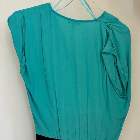 Le Chateau Sleeveless Top XXS - Picture 2 of 4